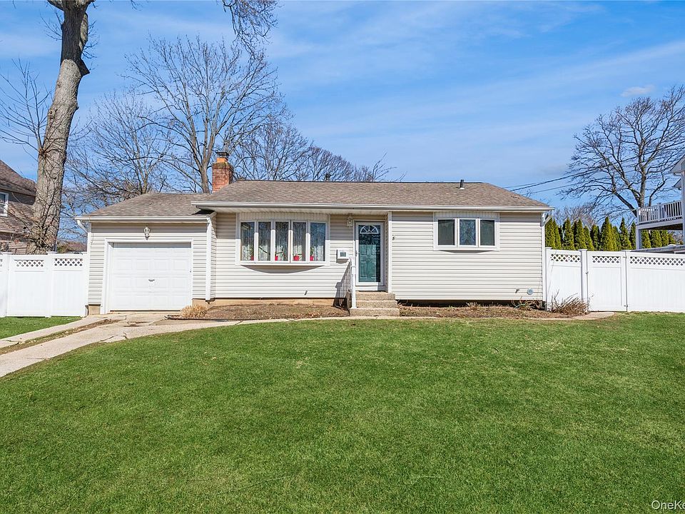 1st image of 3 Grand Haven Drive