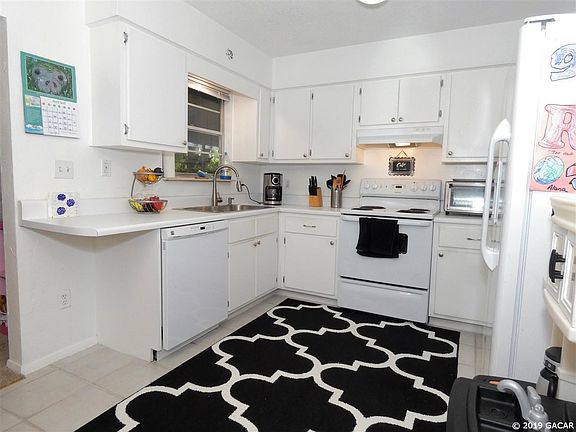 5th image of 2346 NW 54th Blvd