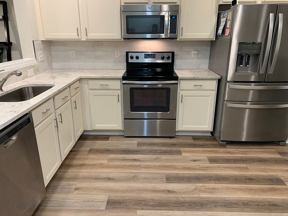 1st image of 6803 Roundleaf Dr