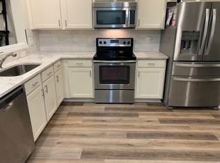 6803 Roundleaf Dr, Jacksonville, FL 32258