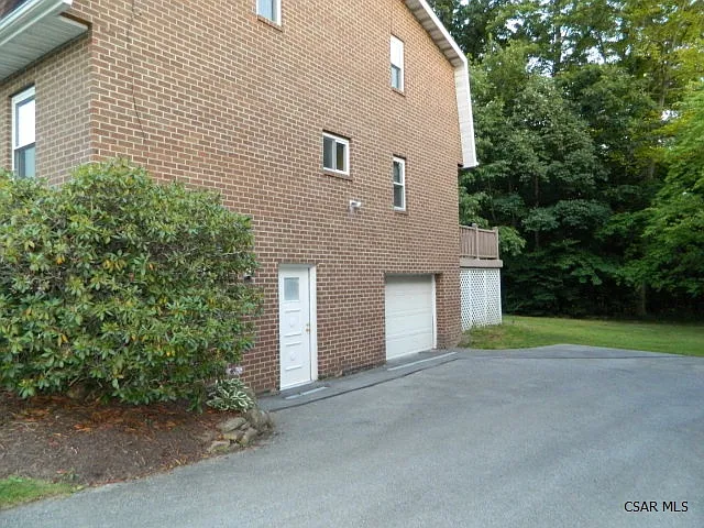 116 Berkey Dr — Photo 3