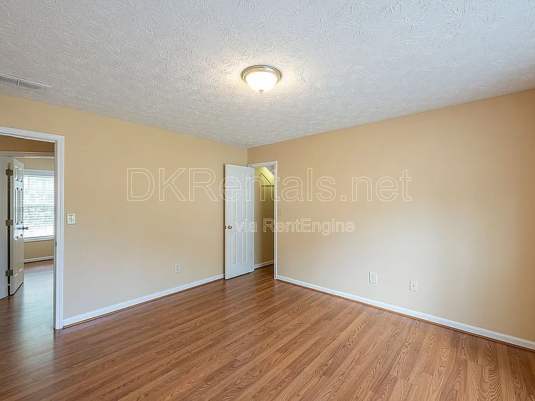 1704 Riverlanding Cir — Photo 23