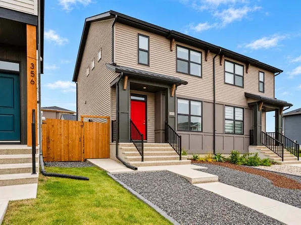 360 W Hotchkiss Dr SE, Calgary, AB T3S 0J9