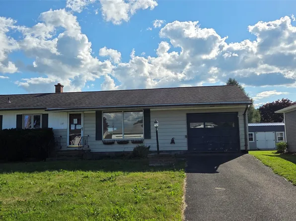 17 Crestview Dr W, Pine City, NY 14871