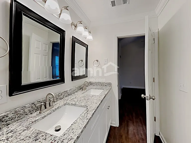1325 Georgetown Dr — Photo 8