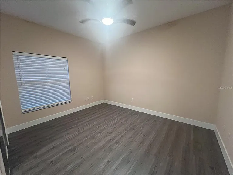 1066 Whitegate Ct — Photo 21