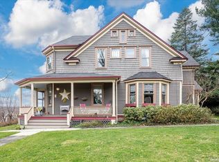 53 Highland Ave, Northport, NY 11768