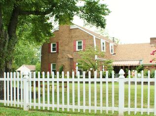 6406 Devers St, Springfield, VA 22150