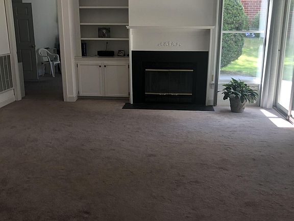 3rd image of 329 White Birch Cir