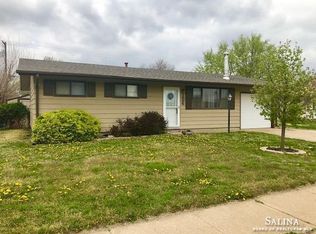 156 Bel Air Dr, Salina, KS 67401