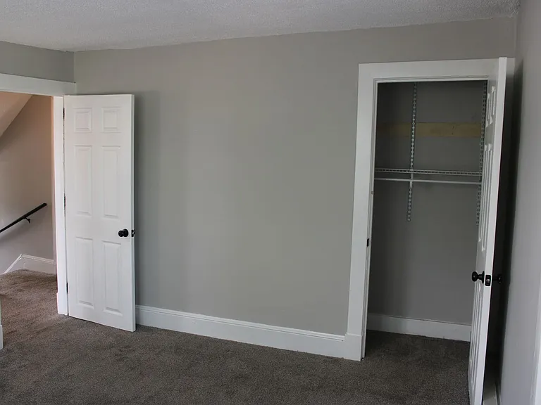 152 N Lombard St — Photo 11