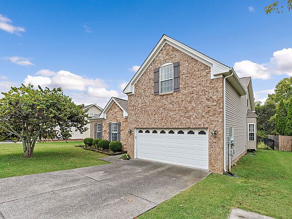 2nd image of 1025 Countess Ln