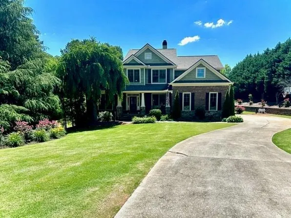 4004 Silverstone Dr, Braselton, GA 30517