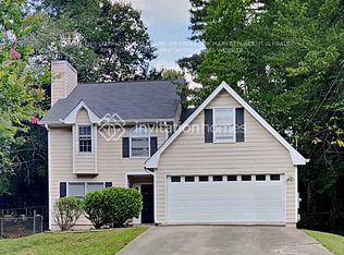 990 Thousand Oaks Dr, Lawrenceville, GA 30043