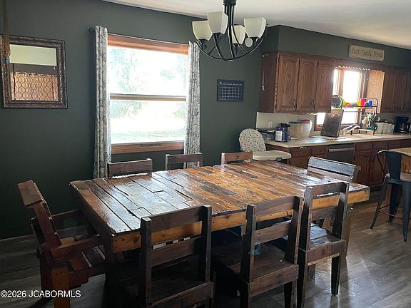 5th image of 703 Carol Ln