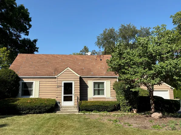 28W544 Rogers Ave, Warrenville, IL 60555