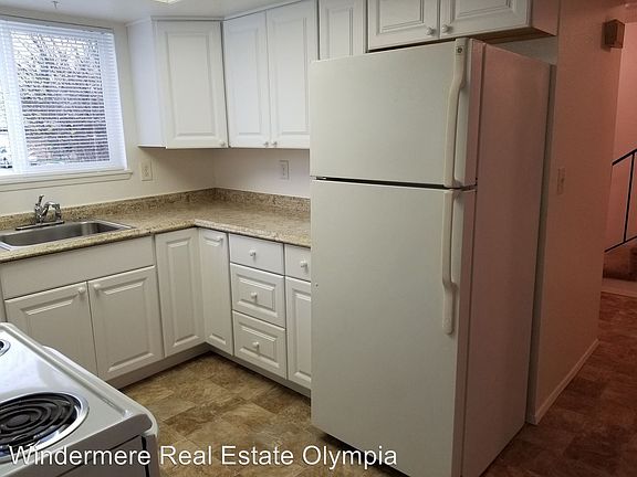 5th image of 1327B Glen Mary Dr SE