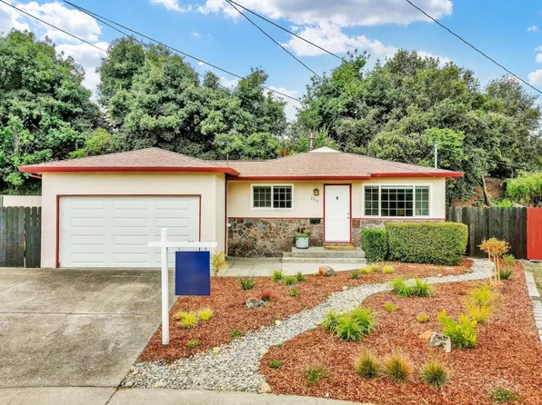 2095 Maria Drive, Napa, CA 94559