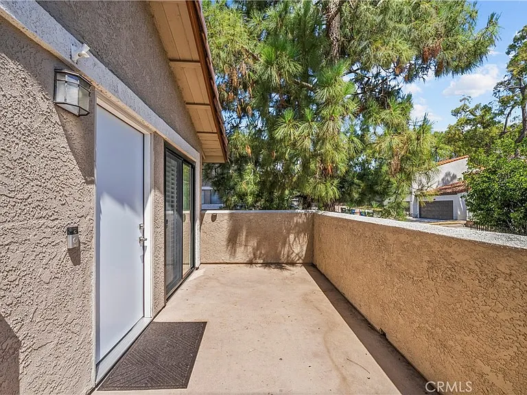 1631 Charterwood Ct — Photo 4
