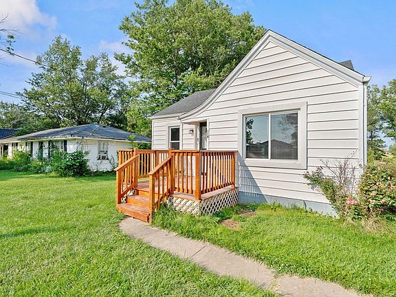 2nd image of 119 Sunny Ln