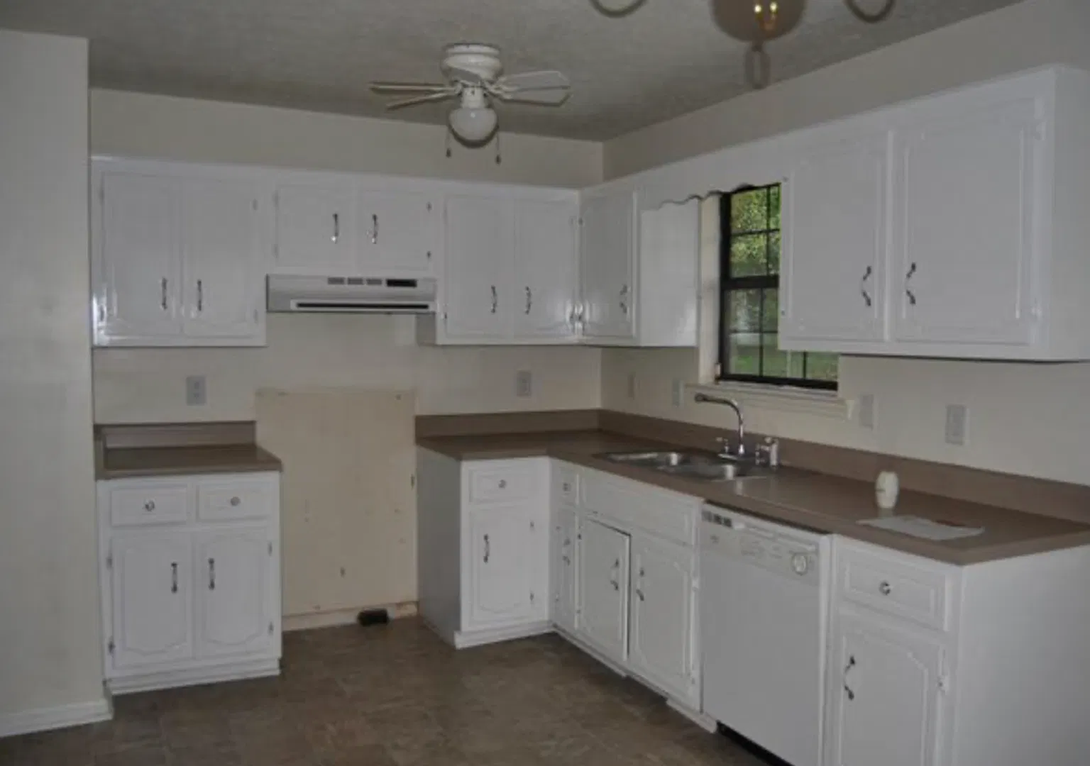 217 Al Oerter Drive — Photo 3