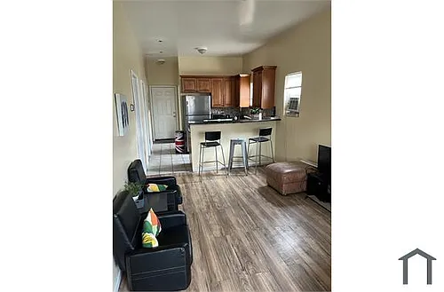 4447 S Wells St Photo 1