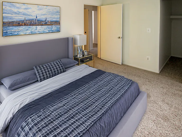 Pine Hill Apartments — Photo 18