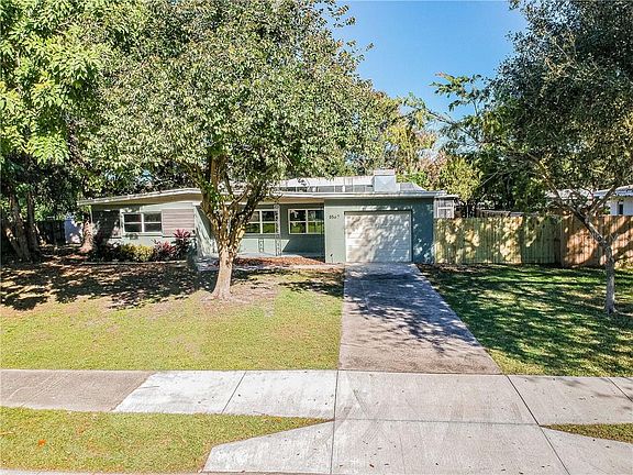 3rd image of 8567 Gardenia Dr