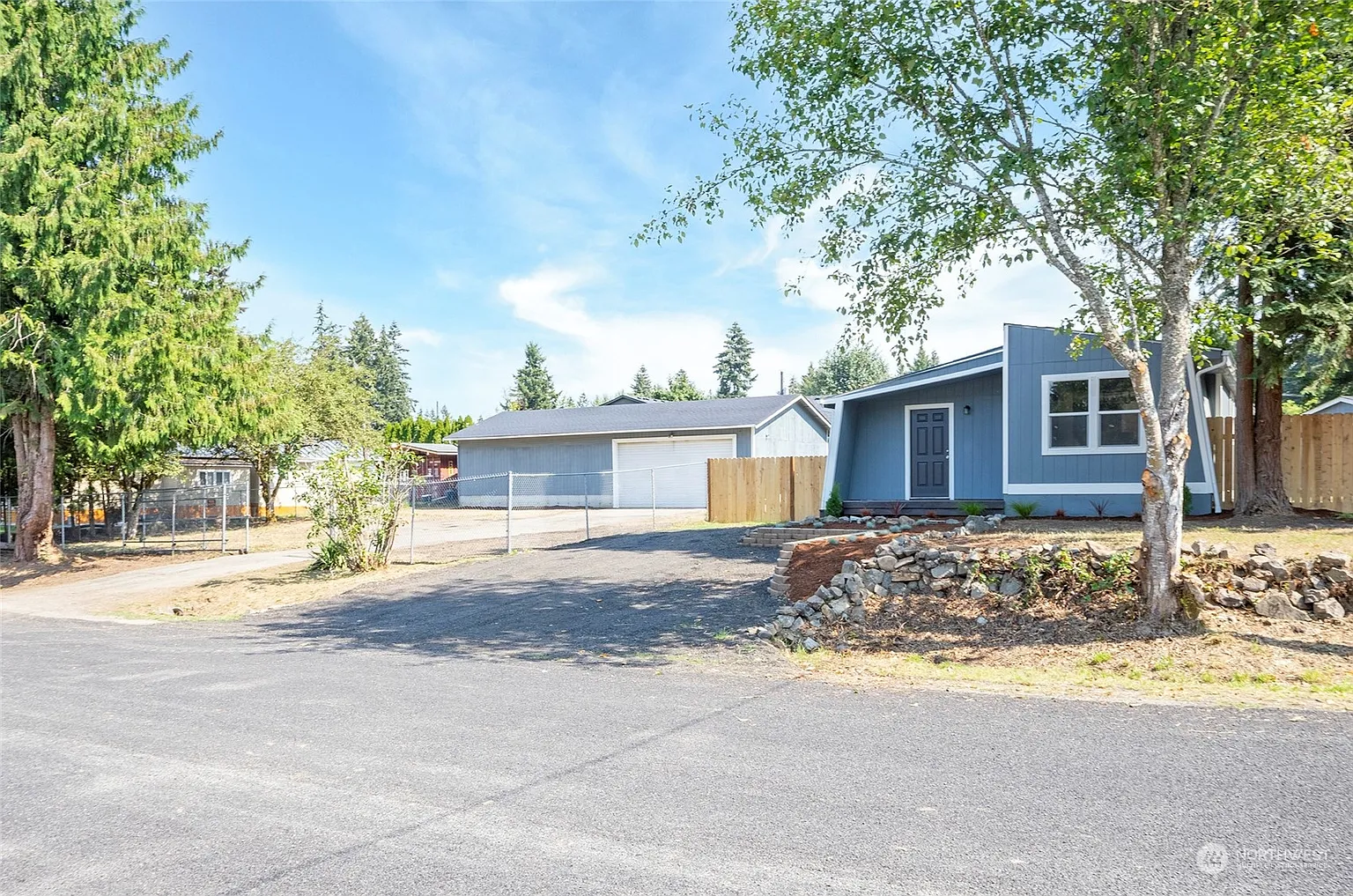 15919 84th Avenue E photo 1