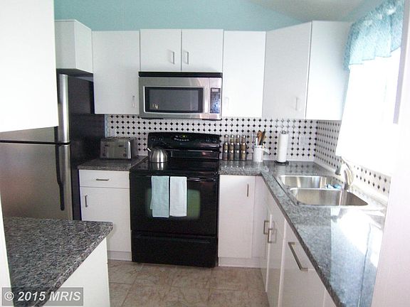 4th image of 14738 Wycombe St