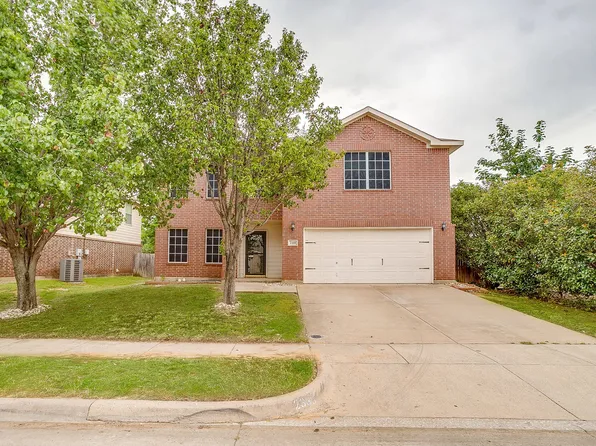 2333 Ash Grove Trl, Fort Worth, TX 76112