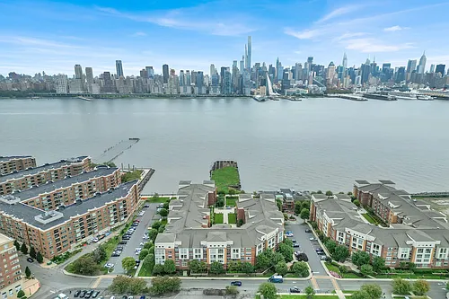 26 Avenue At Port Imperial Photo 1