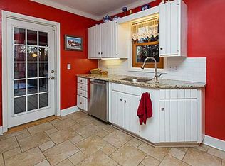 4212 Beaver Crest Dr, Des Moines, IA 50310