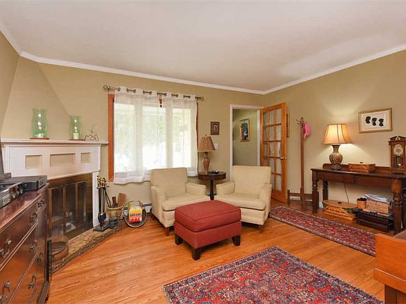 2nd image of 160 Gilmore Blvd