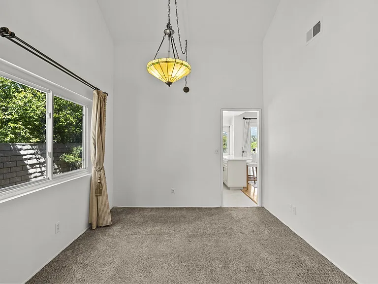 9426 Carlynn Pl — Photo 7