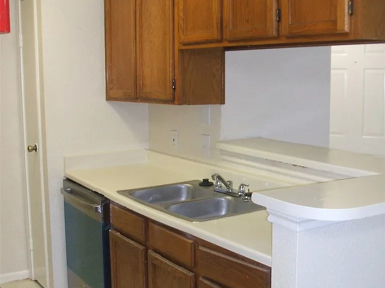 10101 S Gessner Rd #316 — Photo 3