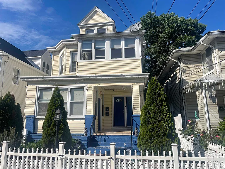 12 Rutgers Pl — Photo 1