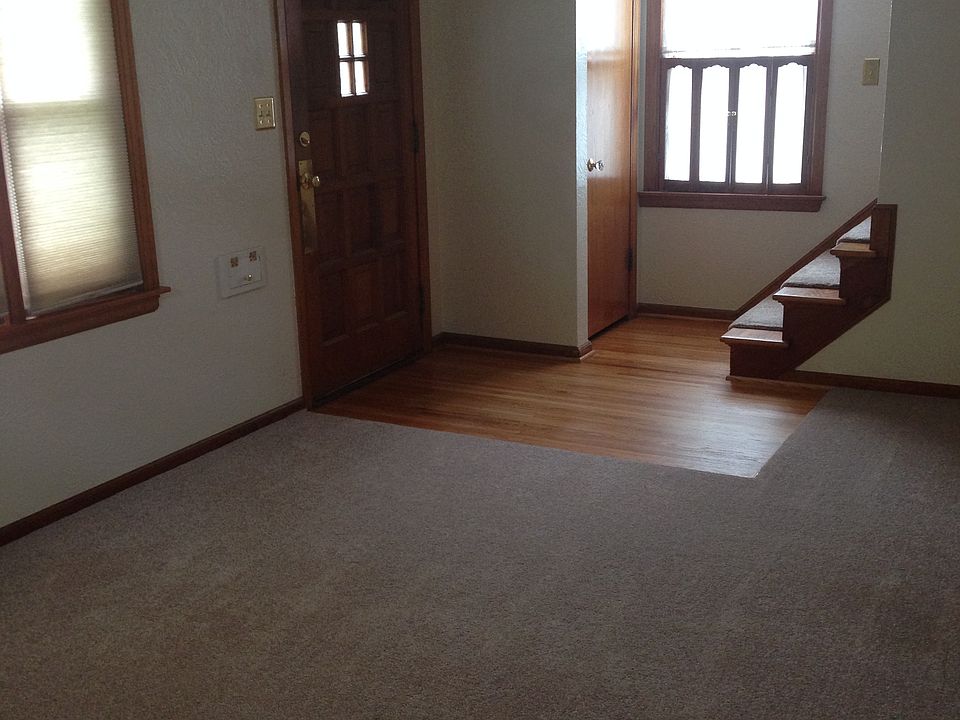 Living room 16 x 12