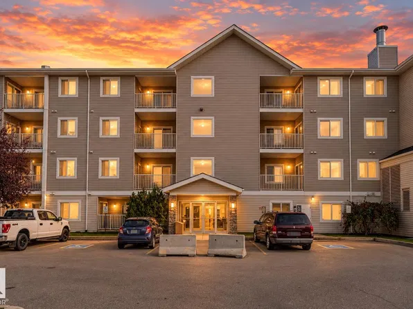 4309 33rd St #109, Stony Plain, AB T7Z 0C4