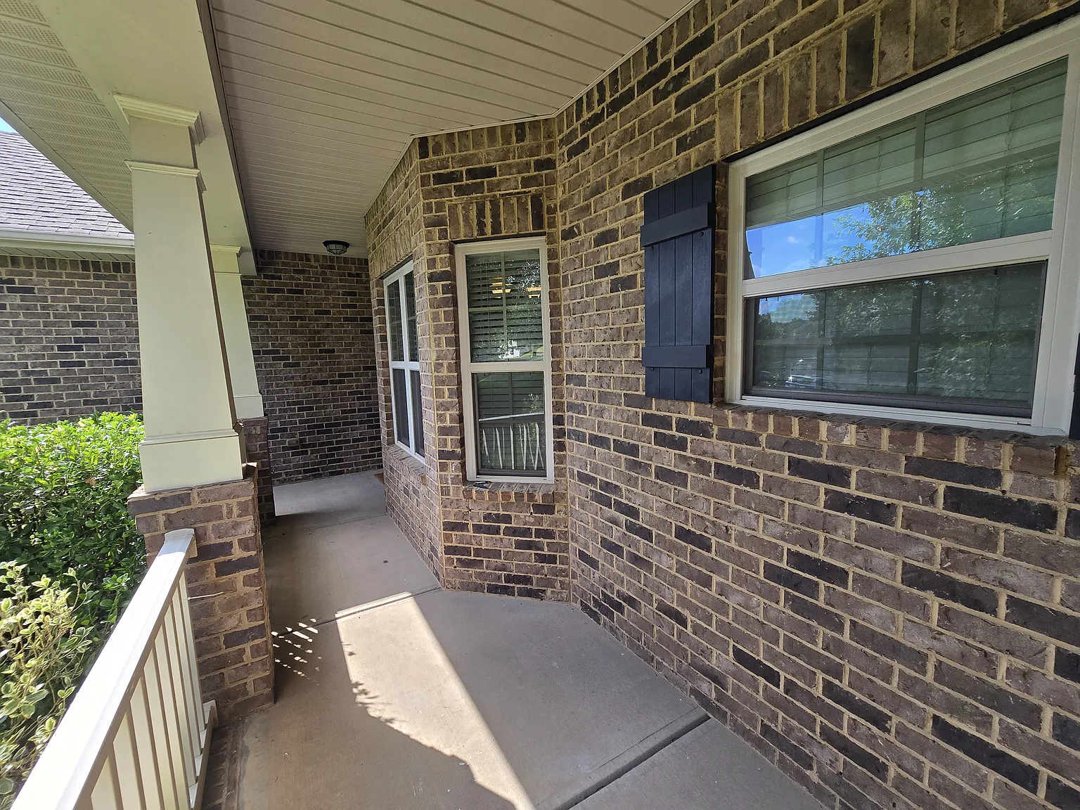 3 bed, 1650 sqft, $2,100 — Photo 2