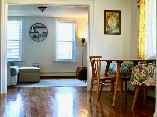 119 Columbia Street image 1 of 16