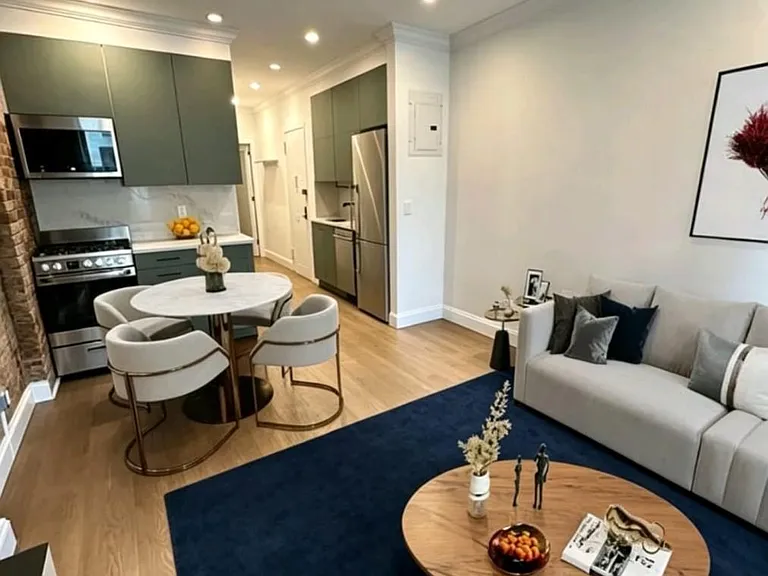 105 Thompson St #8 — Photo 3