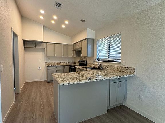 5th image of 8452 Sunny Lake Way