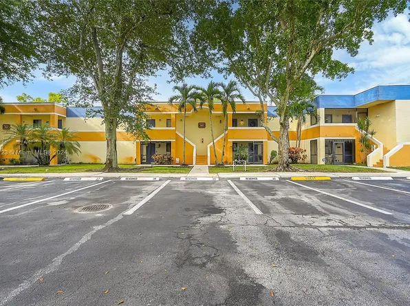 191 Lakeview Dr APT 204, Weston, FL 33326