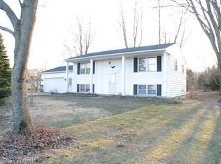 4196 50th St, Holland, MI 49423