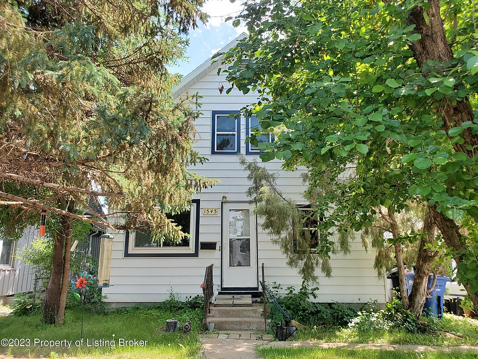 1st image of 1545 1st St W