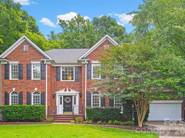 5501 Providence Glen Rd, Charlotte, NC 28270