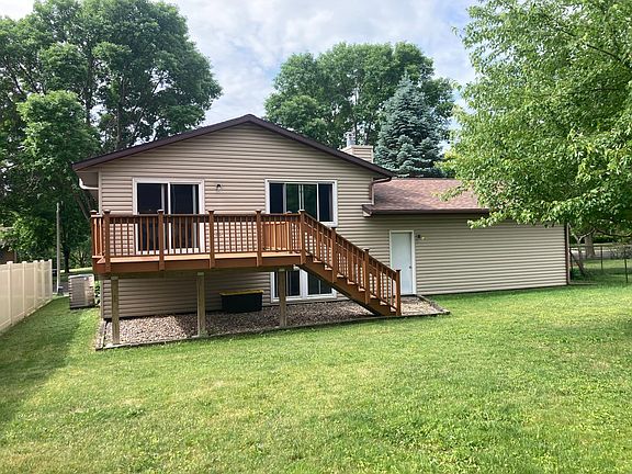 2nd image of 619 Chalet Dr NW