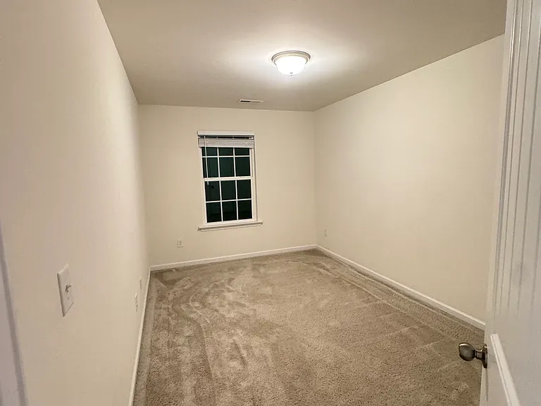 1070 Coldstream Dr — Photo 21