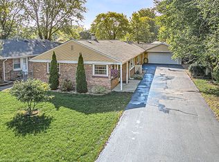 5137 Oak Center Dr, Oak Lawn, IL